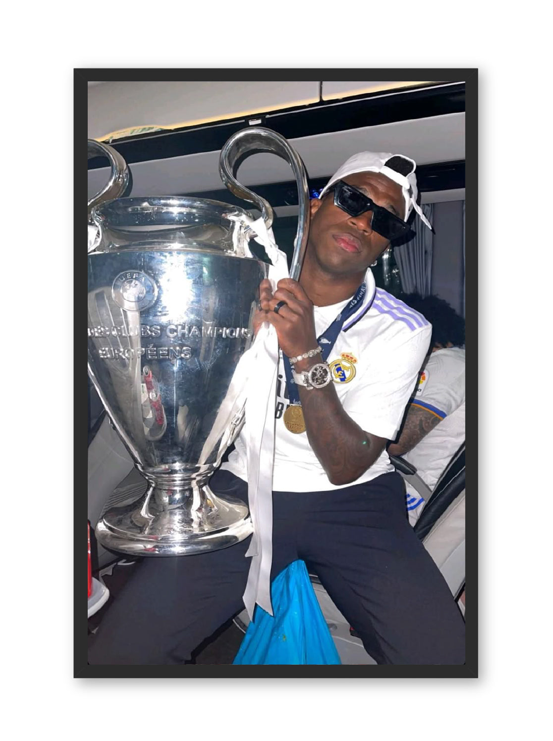 Vinícius Júnior with the cup